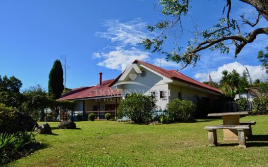 Casa en Alquiler en San Isidro de Heredia Con Amplias Zonas Verdes y Hermosas Vistas