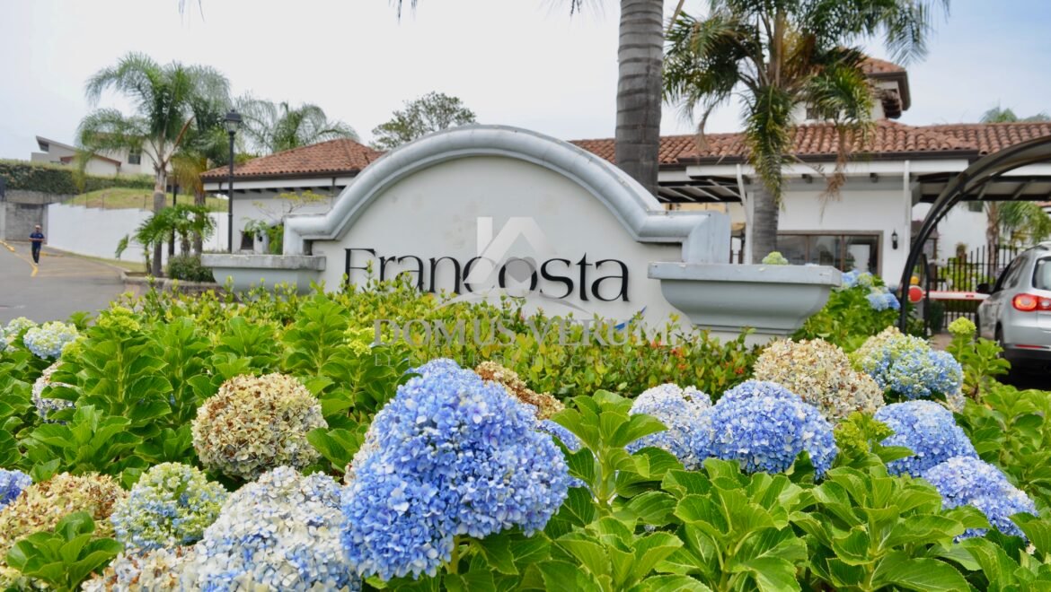 casas Francosta Heredia