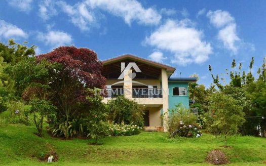 Moderna casa en venta en San Isidro de Heredia – Precio rebajado! ⬇️💰