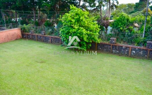 Venta de hermosa casa de montaña en San Rafael de Heredia