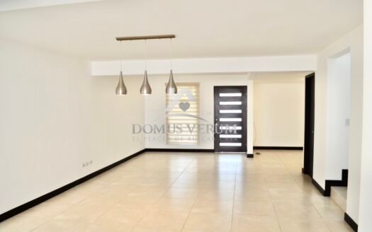 Condominio Avenir Alquiler de Casa Contemporánea en Santo Domingo