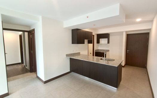 Hermoso apartamento de 2 habitaciones en Torres de Heredia