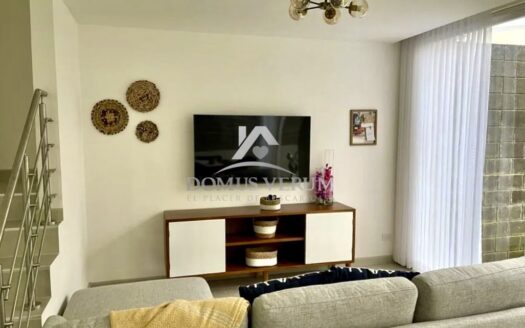 Alquiler de Casa Amueblada en Condominio La Arboleda en Ribera de Belén