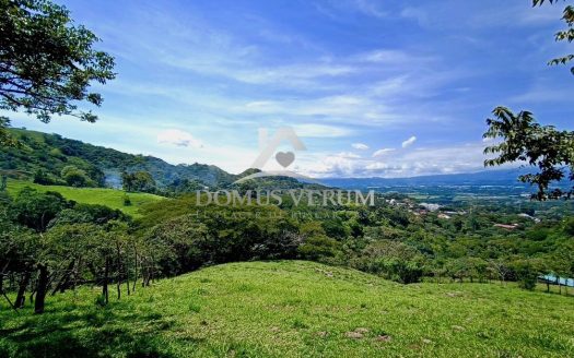Venta de terreno de 12219 m2 con vista en Piedades de Santa Ana