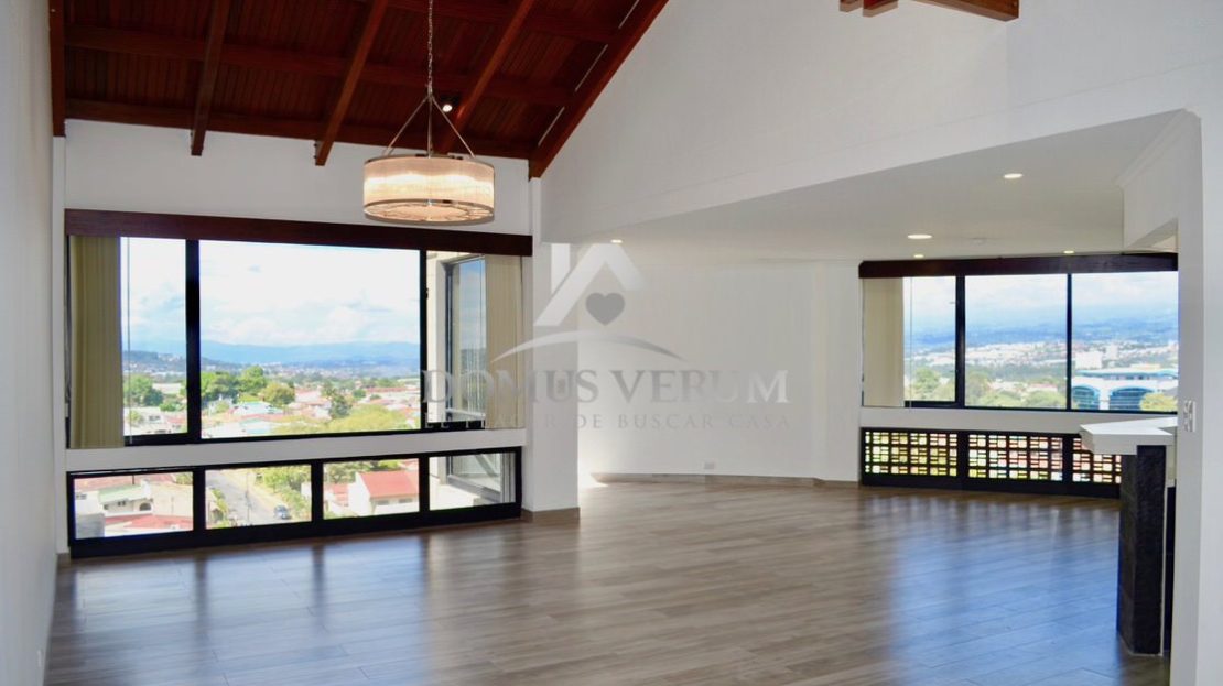 Penthouse en venta en Rohrmoser con maravillosas vistas a 360 grados