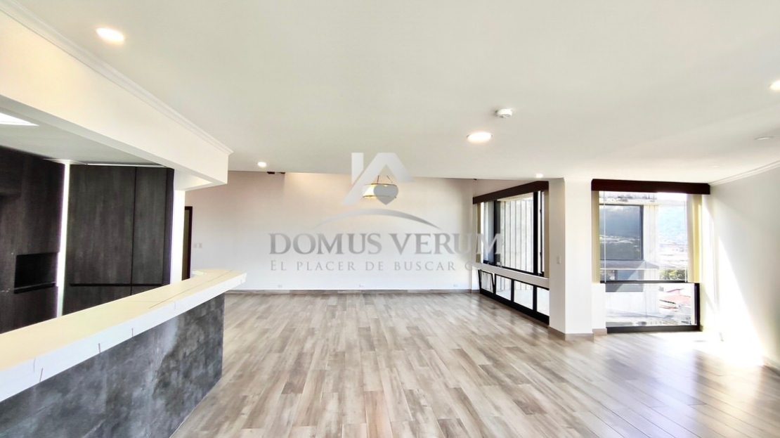 Se vende Penthouse en Rohrmoser de un solo piso