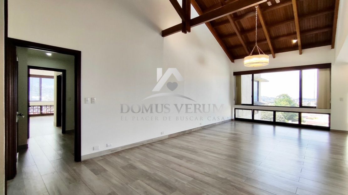 Se vende Penthouse en Rohrmoser de un solo piso