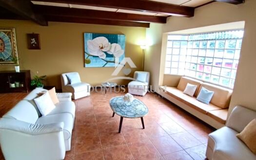 Casa en venta en San Jose, Urbanización Cristal Uruca