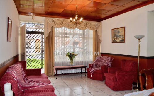 Venta de casa con uso de suelo comercial en Santo Domingo