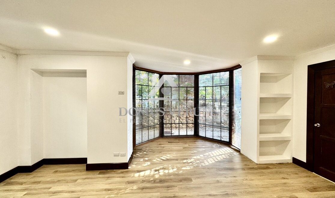 Los laureles Escazu apartamento Venta