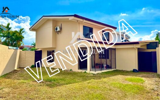 Casa en venta en Residencial Real Santamaría Heredia
