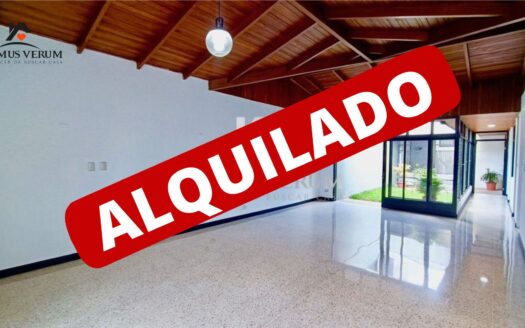 Alquiler de apartamento en Rohrmoser de 2 habitaciones cerca de Plaza Mayor