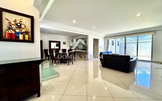 Exclusiva Casa en Venta en Escazu Bello Horizonte Condominio Tirreno