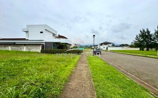 Venta de Lote en Santo Domingo de Heredia Residencial Durango