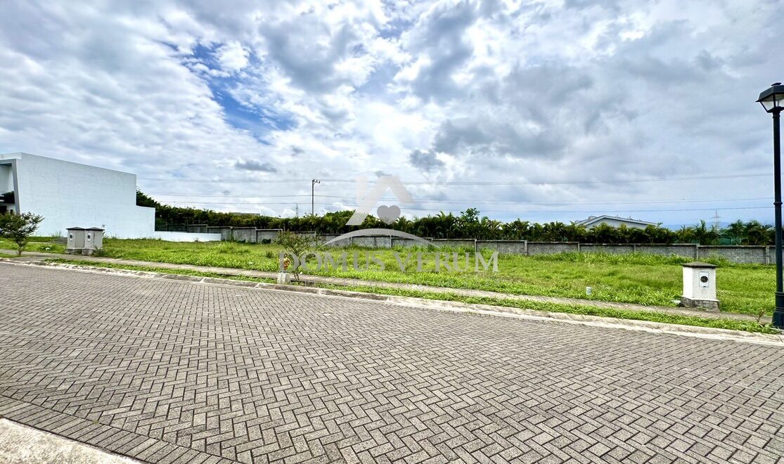 Lote en Guachipelin Escazu