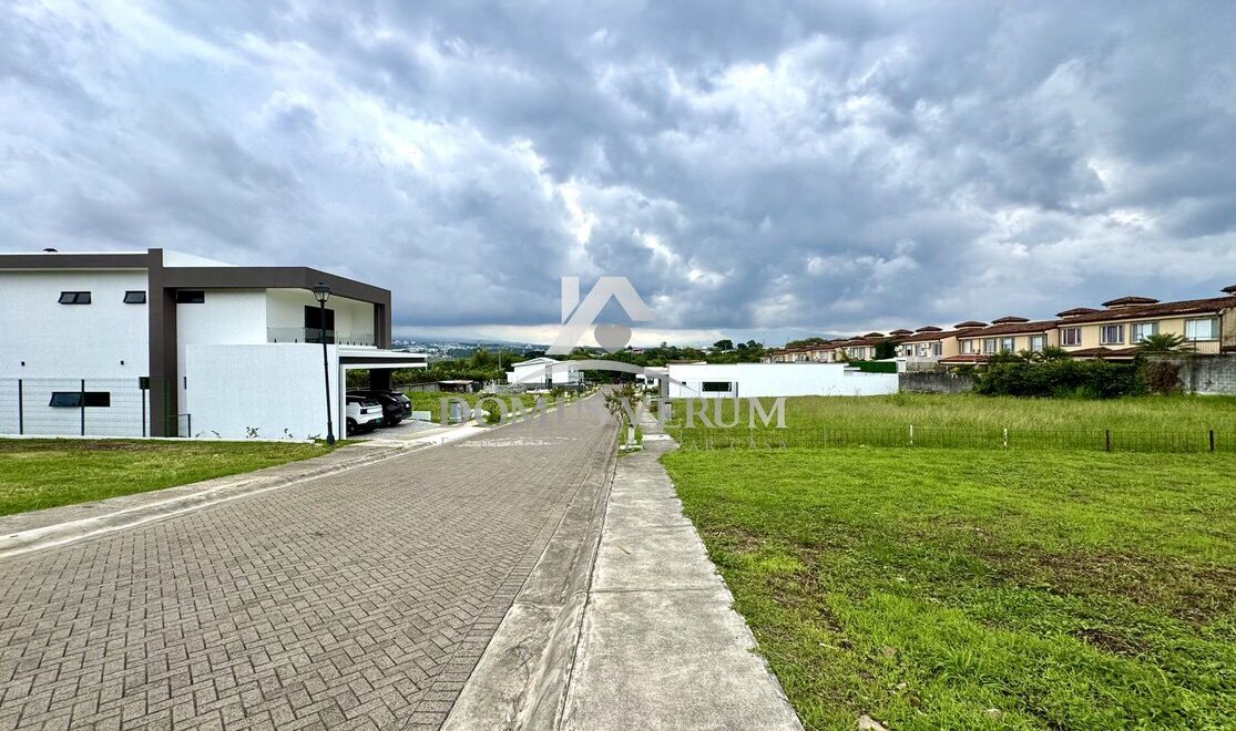 Venta de terrenos y lotes en Escazú