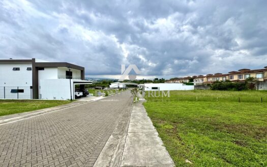 Terreno en venta en Escazú