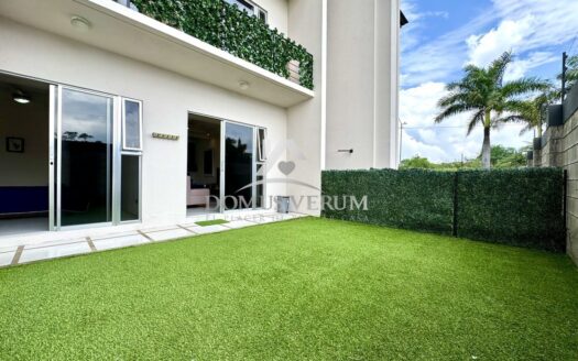 Venta de Apartamento en Ulloa de Heredia, Condominio Loft Cariari
