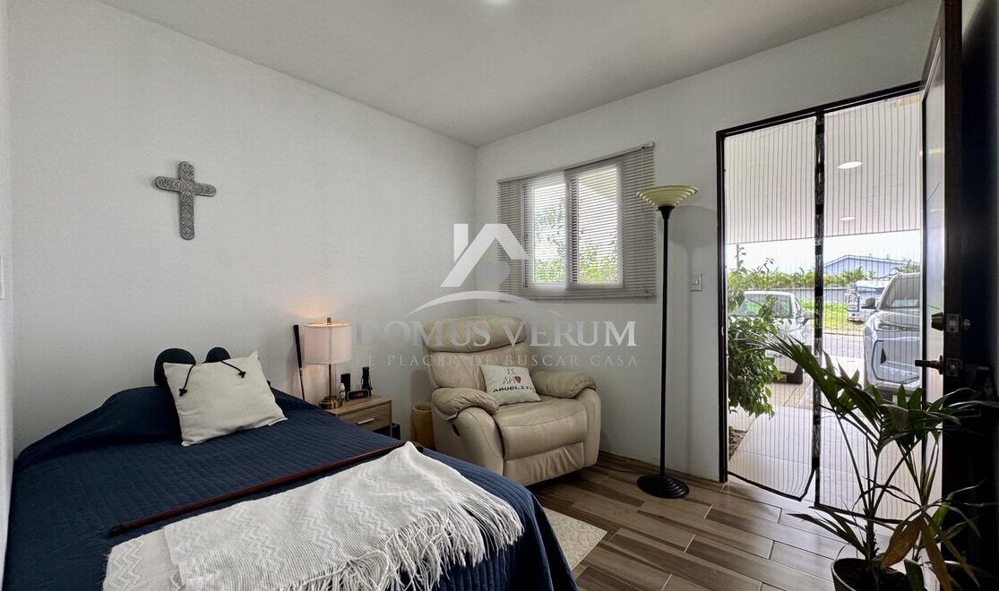 Casa Contemporanea en venta Guachipelin Escasu