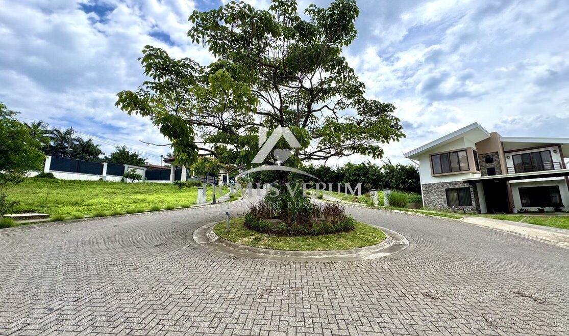Casa moderna en venta en Guachipelín, Escazú
