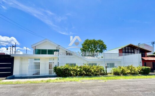 Venta de casa Escazu en Bello Horizonte