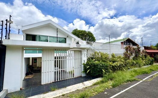 Venta de casa Escazu en Bello Horizonte