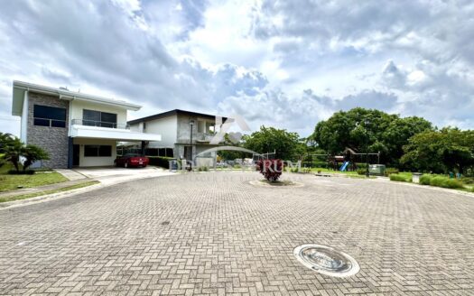 Venta de lote en condominio residencial Escazú