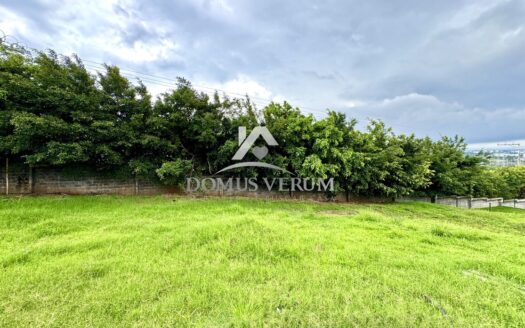 Venta de lote en condominio residencial Escazú