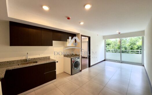Apartamento en Venta en Torres de Heredia – Piso 7