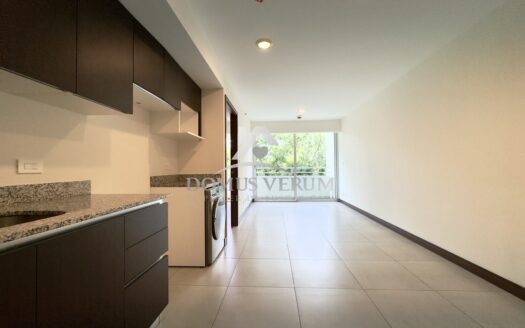 Apartamento en Venta en Torres de Heredia – Piso 7