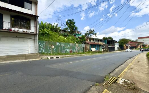 Lote en venta en Heredia con uso mixto