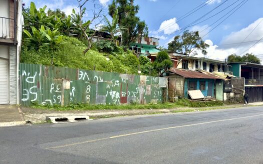 Lote en venta en Heredia con uso mixto