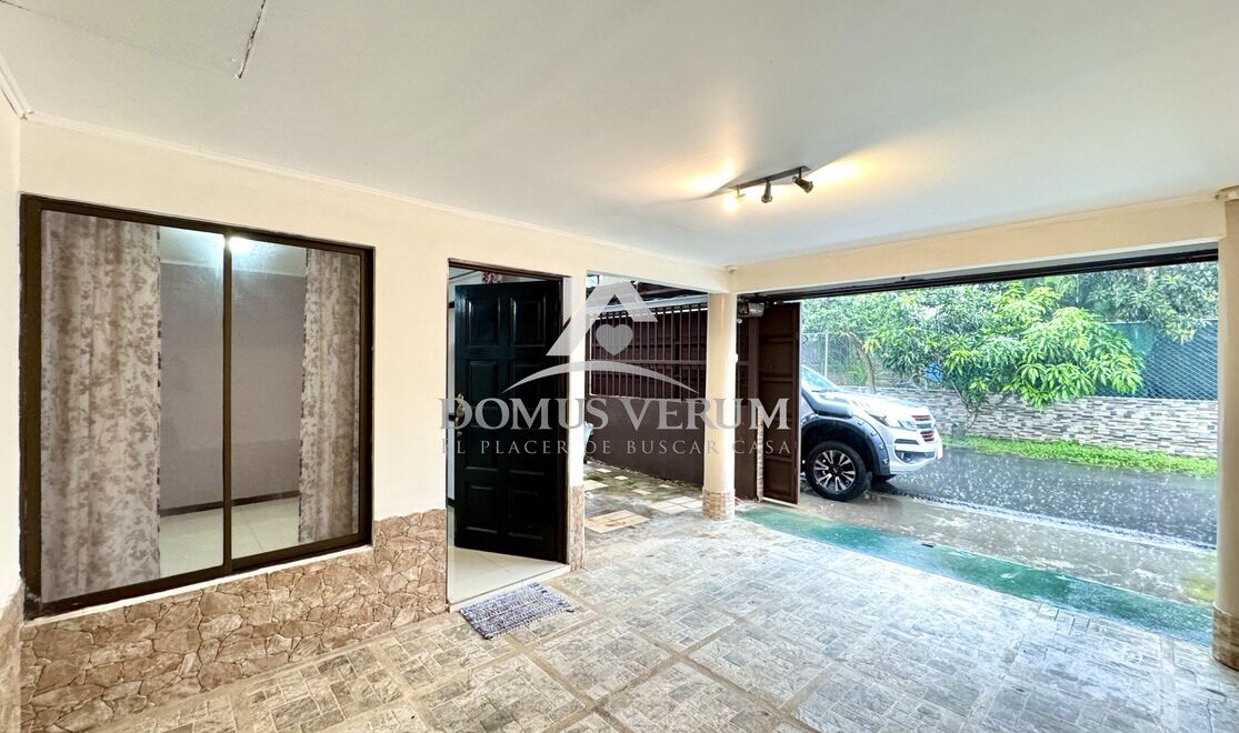 Casas en Venta Heredia