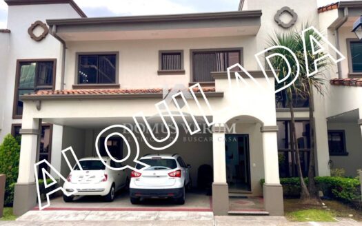 Casa Amueblada en Alquiler en Lagunilla de Heredia Condominio Atocha