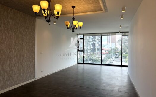 Apartamento de lujo en alquiler en Rohrmoser Torre ONE, Frente al Parque del Café
