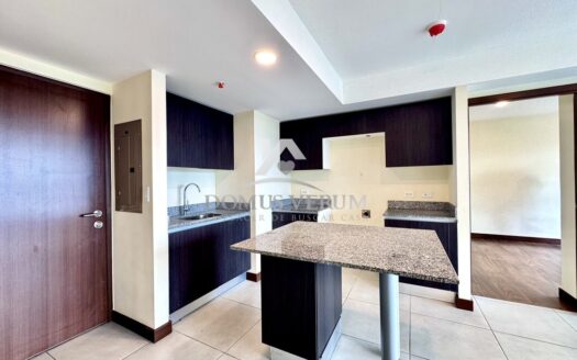 Apartamento en Venta en Torres Los Yoses Ubicación Premium Frente a Automercado