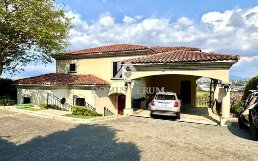 Cerro Alto Venta de Casa de Lujo con Maravillosas Vistas