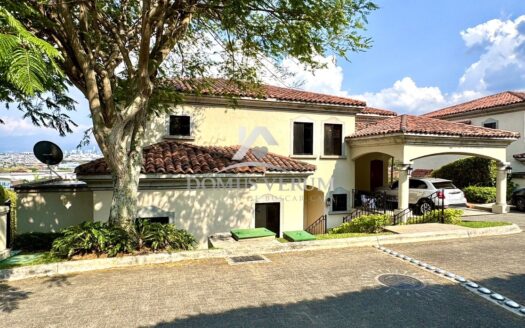 Cerro Alto Venta de Casa de Lujo con Maravillosas Vistas