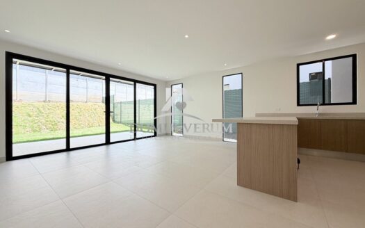 Casa en alquiler en Condominio Francosta | Moderna amplia y con finos acabados