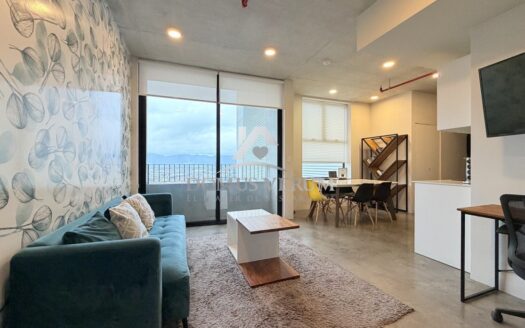 Apartamento amoblado de lujo en alquiler en Torre URBN Barrio Escalante Piso 26