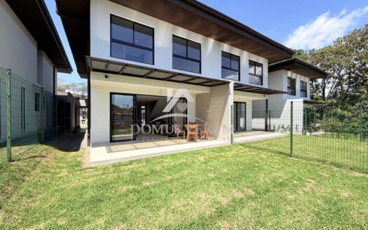 Casa en venta en Condominio Francosta | Moderna, amplia y con finos acabados