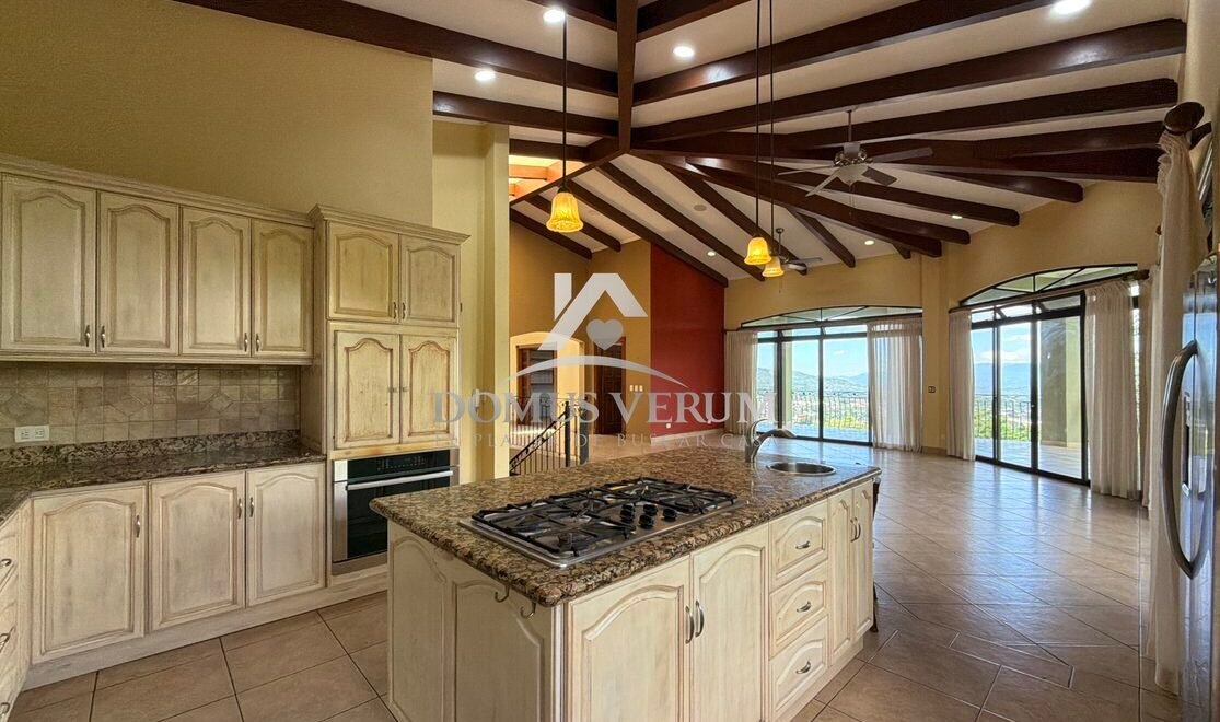 Casas en alquiler en Condominio Cerro Colón