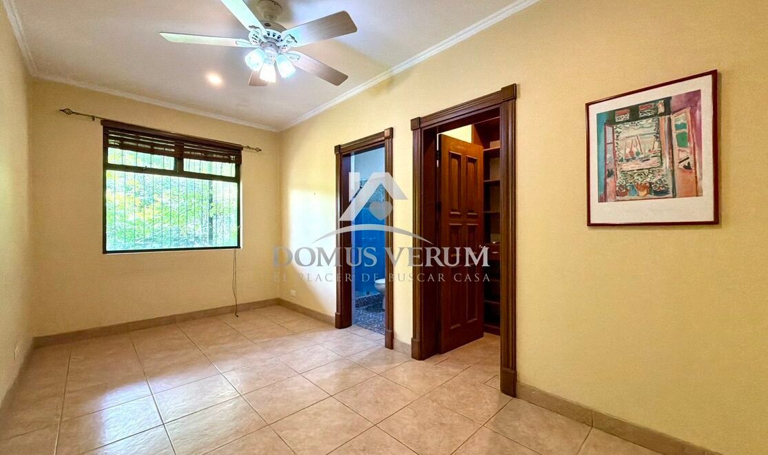 Cerro Colón Bienes Raíces y casas en Alquiler