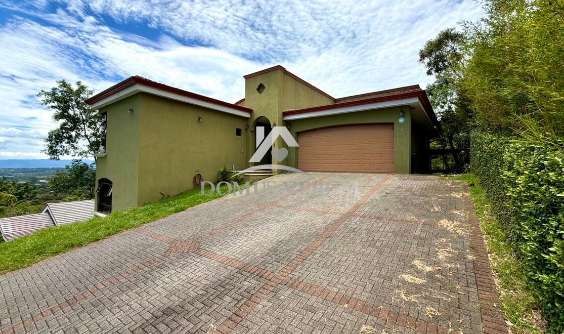 Cerro Colon Real Estate and Properties For Sale