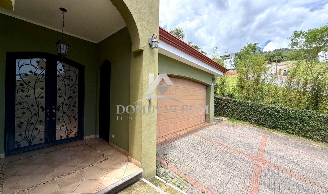 Cerro Colon Real Estate and Properties For Sale