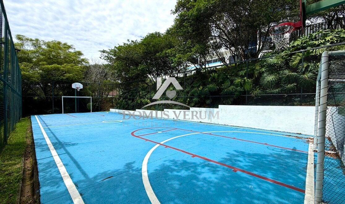 Alquiler de casa en condominio Cerro Colón