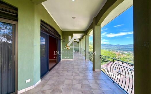 Exclusiva casa en venta en Condominio Cerro Colón