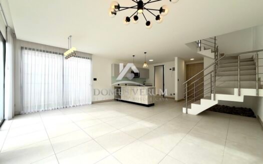 Casa en Alquiler en Santa Ana Condominio Lindora Village