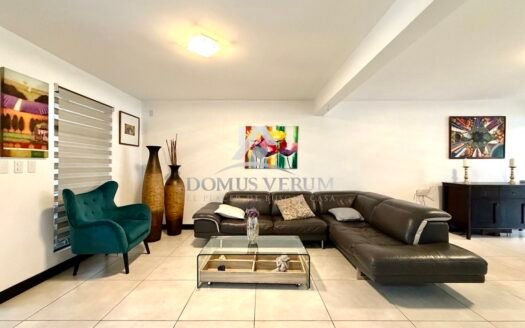 Casa en Venta en Condominio Avenir Santo Domingo Heredia