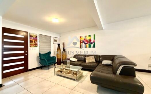 Casa en Venta en Condominio Avenir Santo Domingo Heredia